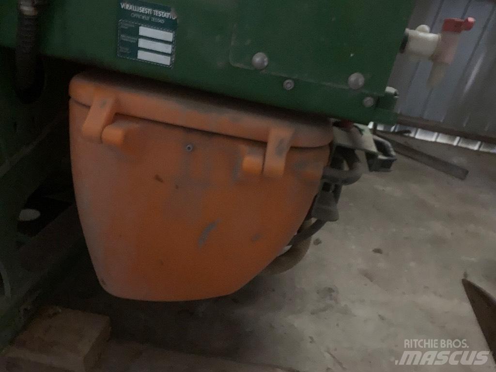 Amazone UF 1501 Nostolaite ruiskut