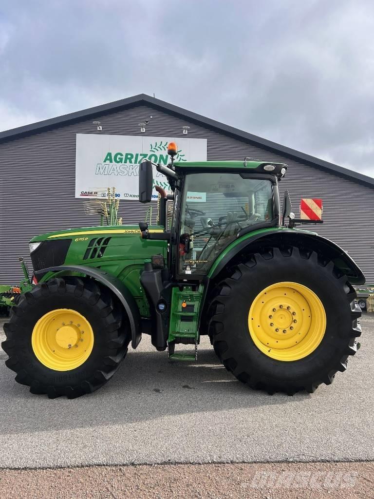 John Deere 6215 R Traktorit