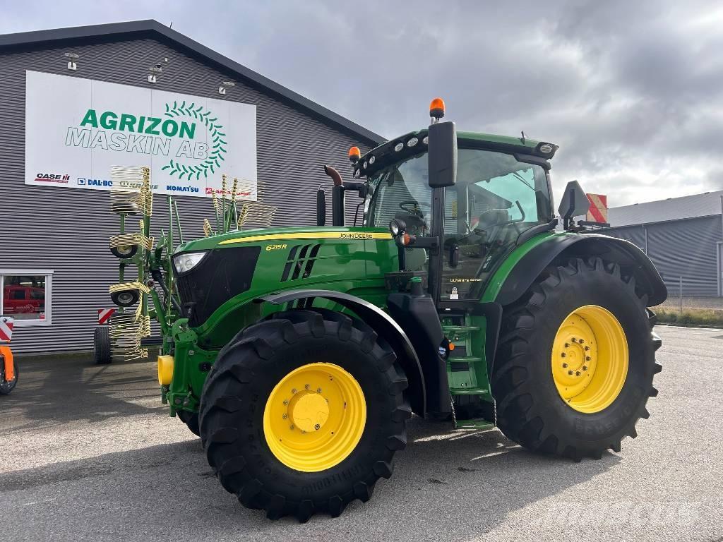 John Deere 6215 R Traktorit