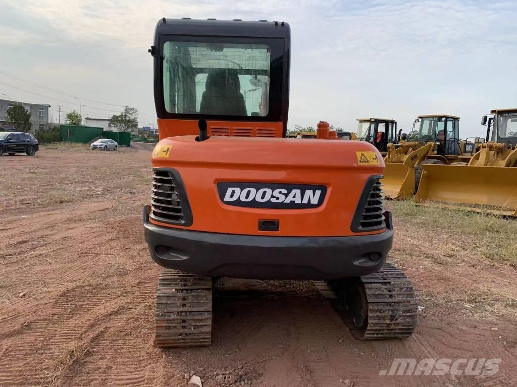 Doosan DX 55 Minikaivukoneet < 7t