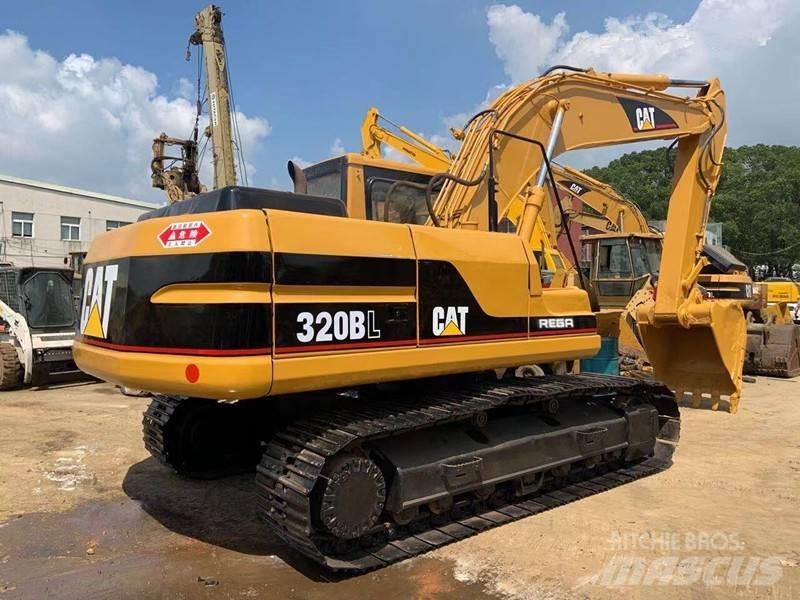 CAT 320 B Telakaivukoneet