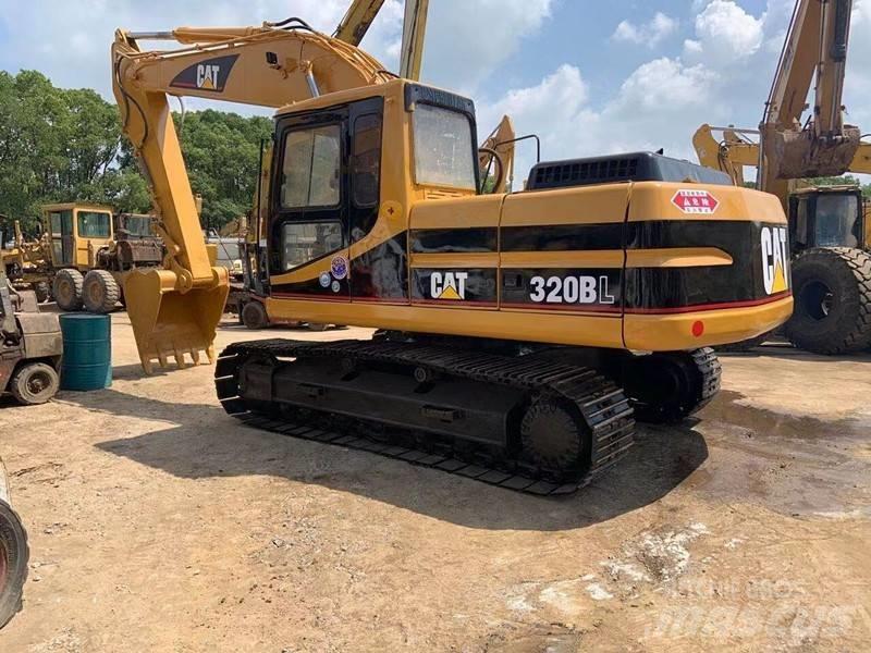 CAT 320 B Telakaivukoneet