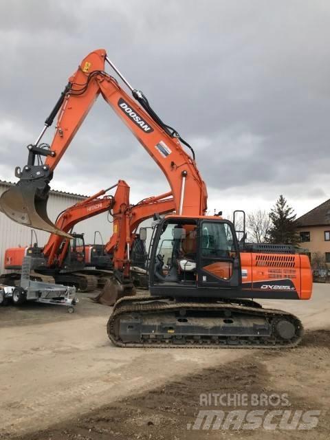 Doosan DX225LC-5 Telakaivukoneet