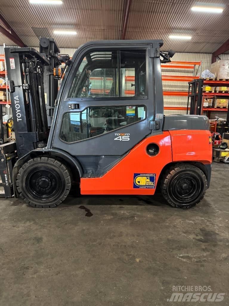 Toyota truck 8FD40N Dieseltrukit