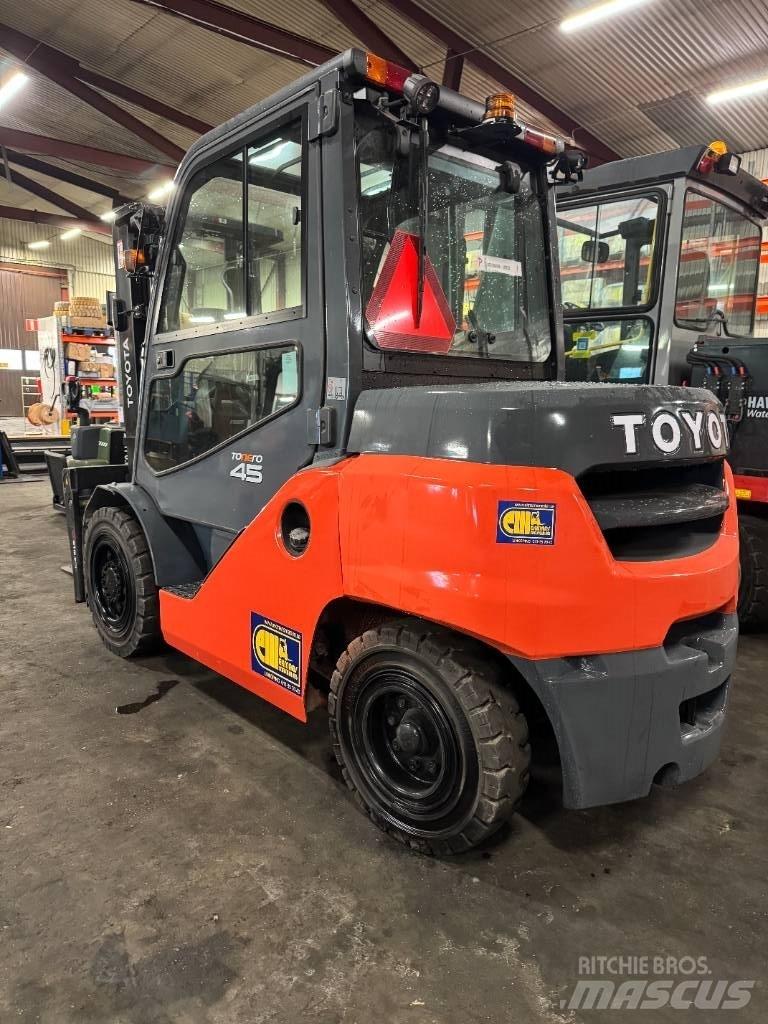 Toyota truck 8FD40N Dieseltrukit