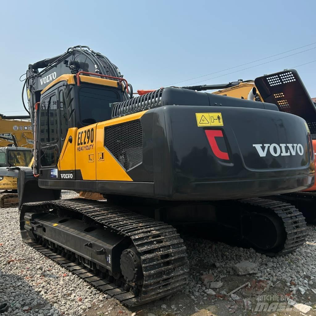 Volvo 290 Telakaivukoneet