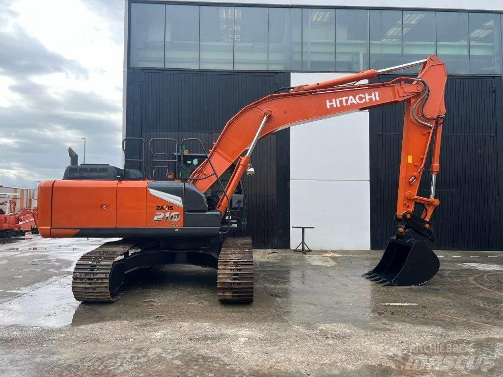 Hitachi ZX 210 LC Telakaivukoneet
