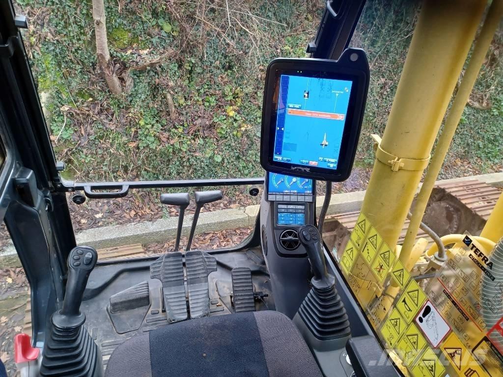 Komatsu PC 210 LC Telakaivukoneet