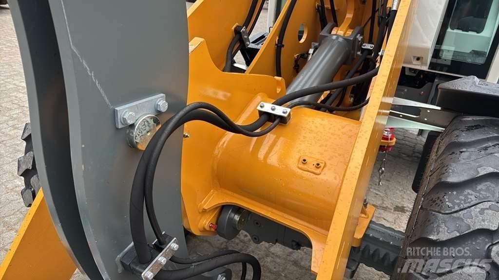 Liebherr L 506 Erikoiskaivinkoneet