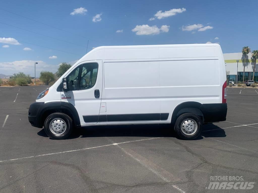 RAM PROMASTER 1500 Pakettiautot
