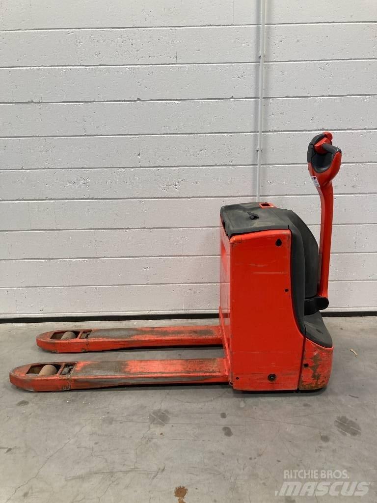 Linde T16/1152 Lavansiirtotrukit