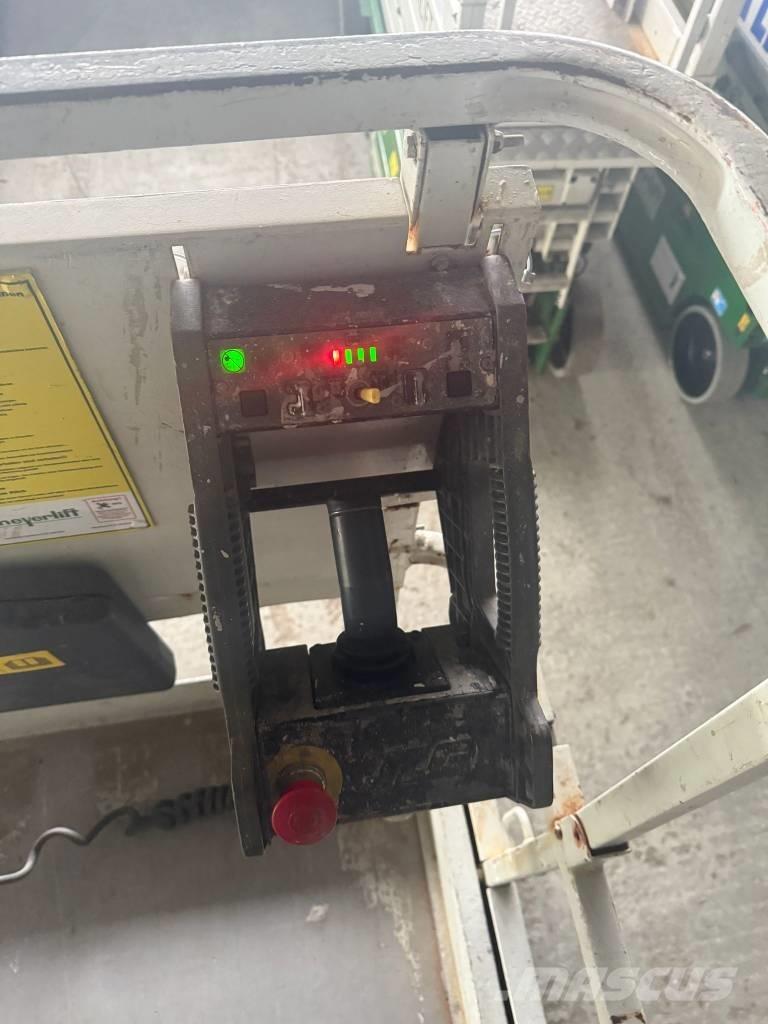 JLG 2646 ES Saksilavat