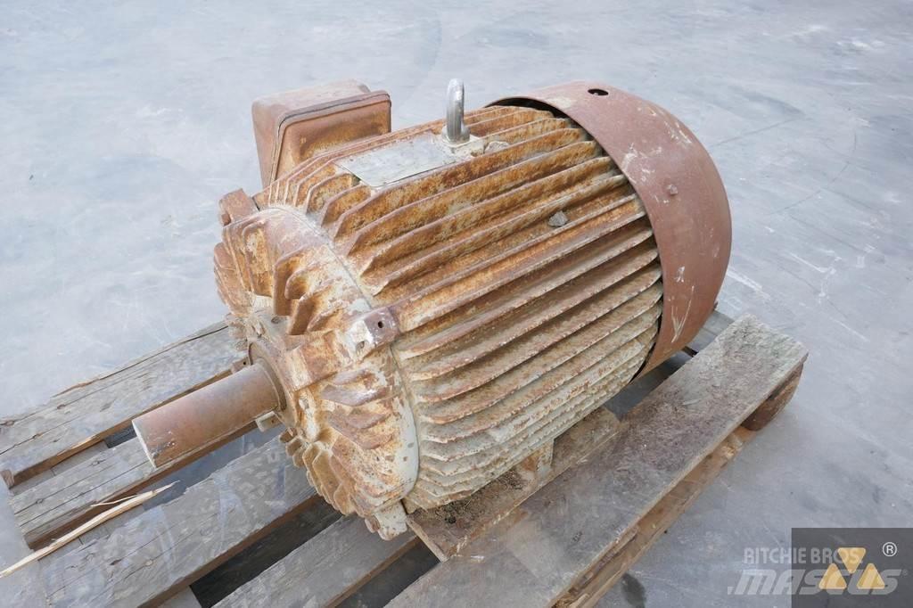  Toshiba 30KW Moottorit