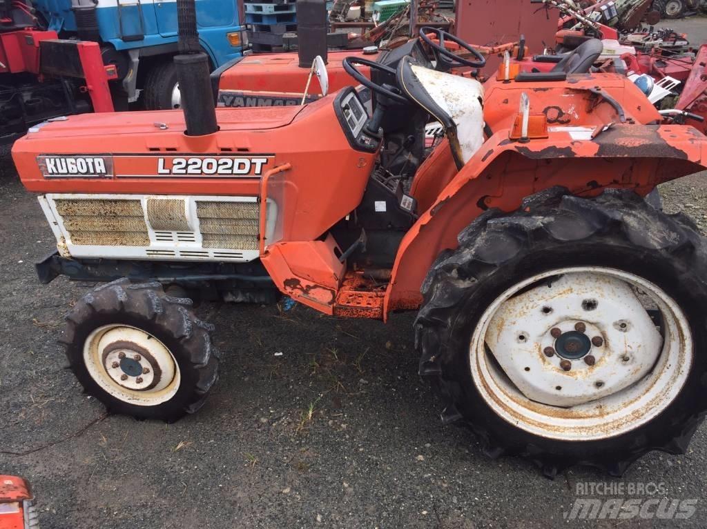 Kubota L2202DT Traktorit