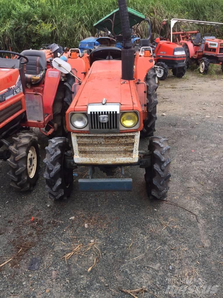 Kubota L2202DT Traktorit