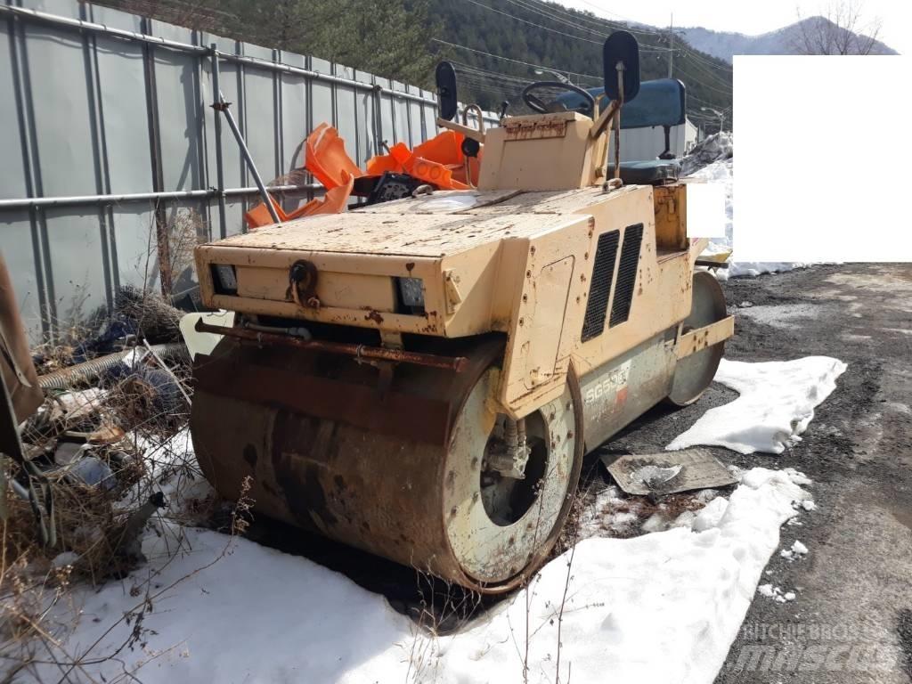Sakai SG500 Yksivalssijyrät