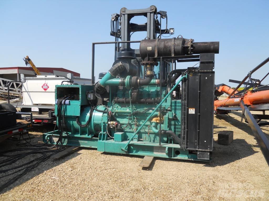 Cummins 600KW Dieselgeneraattorit
