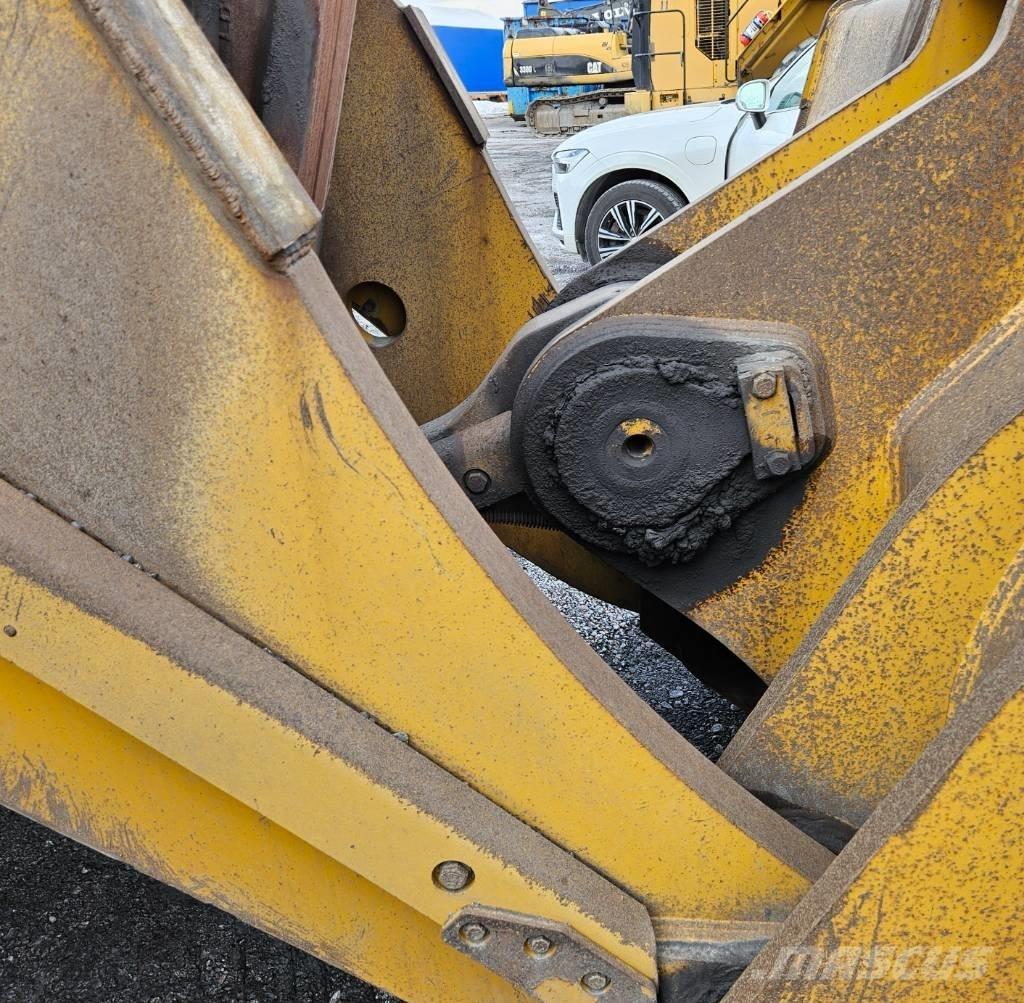 CAT 988 K Pyöräkuormaajat