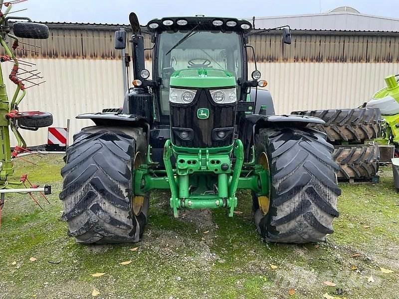 John Deere 6195 R Traktorit