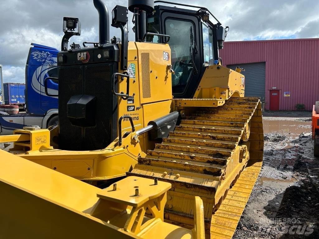 CAT D 6 LGP Telaketjupuskutraktorit