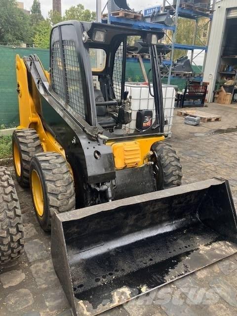 JCB 170 Liukuohjatut kuormaajat