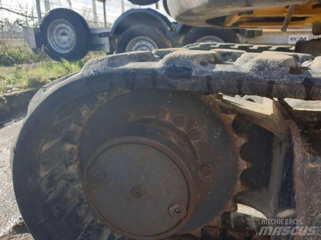 Komatsu PC26MR-3 Minikaivukoneet < 7t