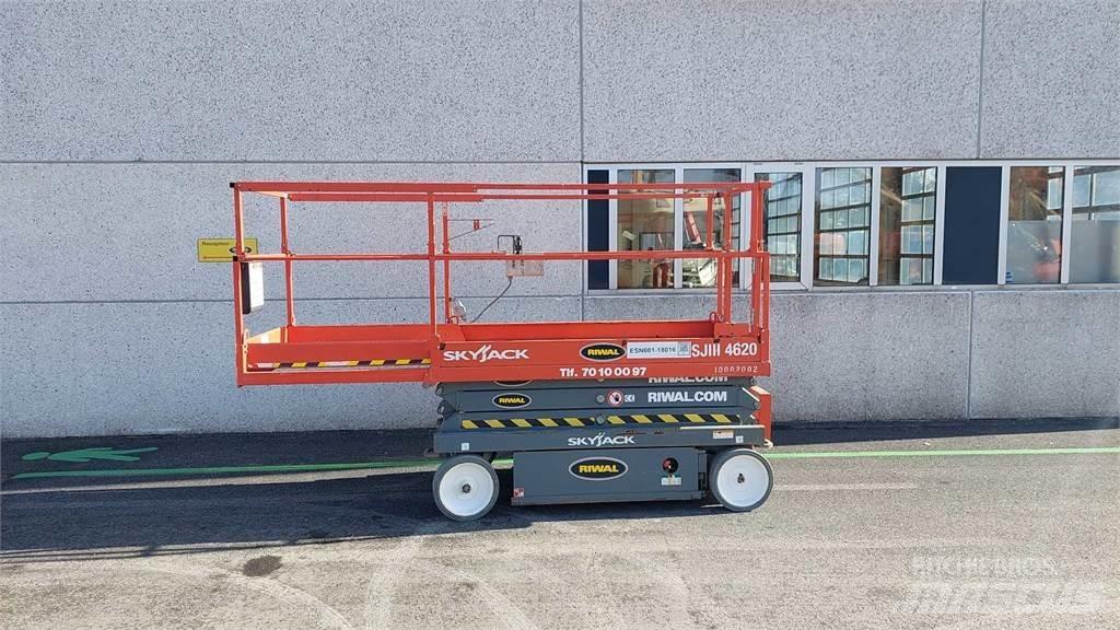 SkyJack SJIII4620 Saksilavat
