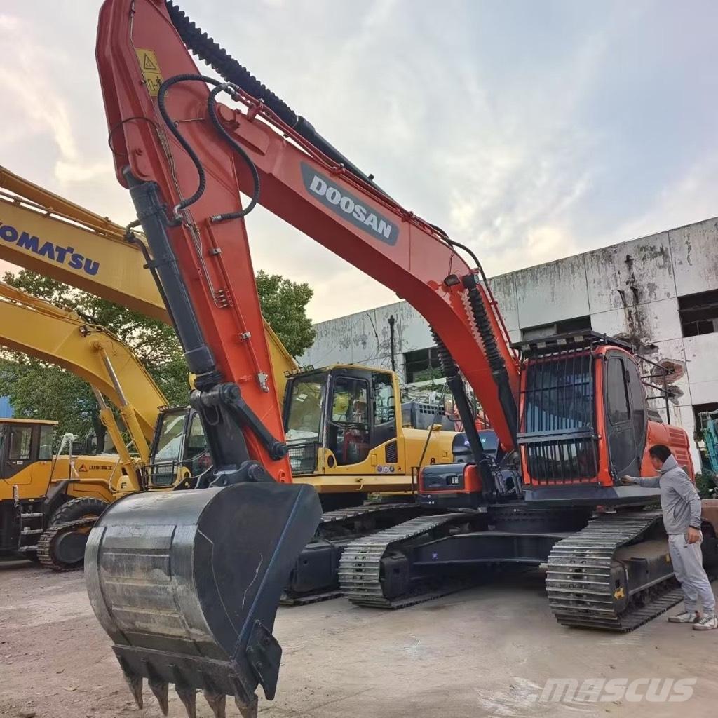 Doosan DX 300 LC Telakaivukoneet
