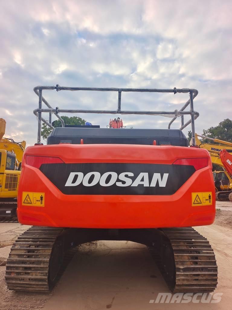 Doosan DX 225 LC-9C Telakaivukoneet
