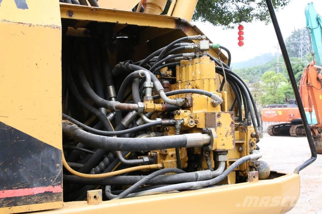 CAT 320BU Telakaivukoneet