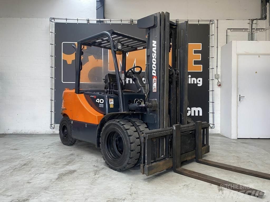Doosan D40SC-5 Dieseltrukit