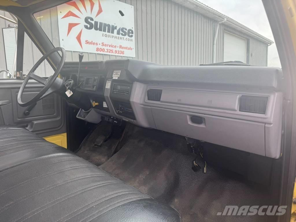Ford F 700 Lava-kuorma-autot