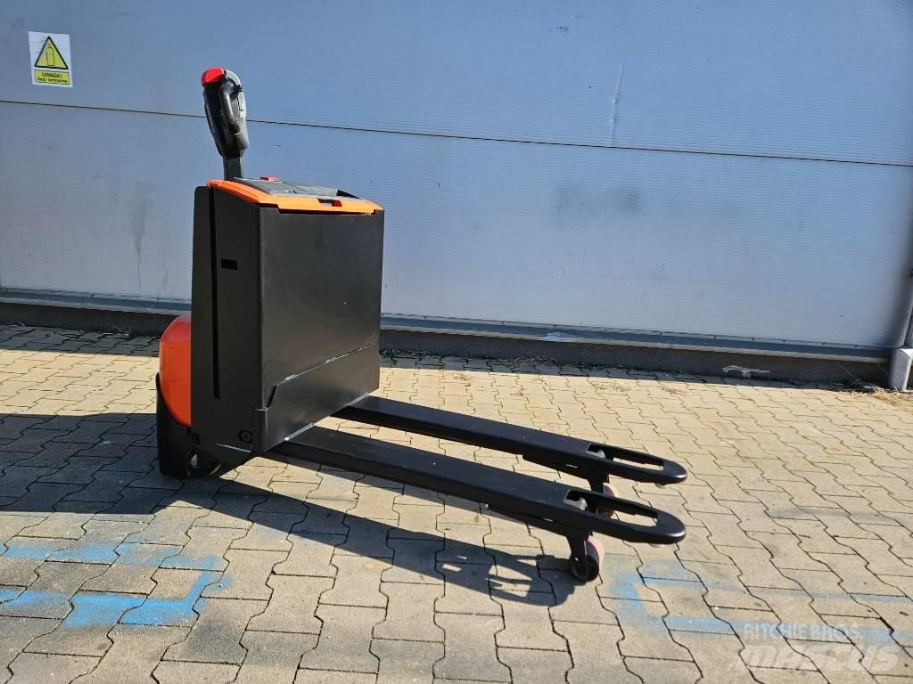 BT LWE 140 Lavansiirtotrukit