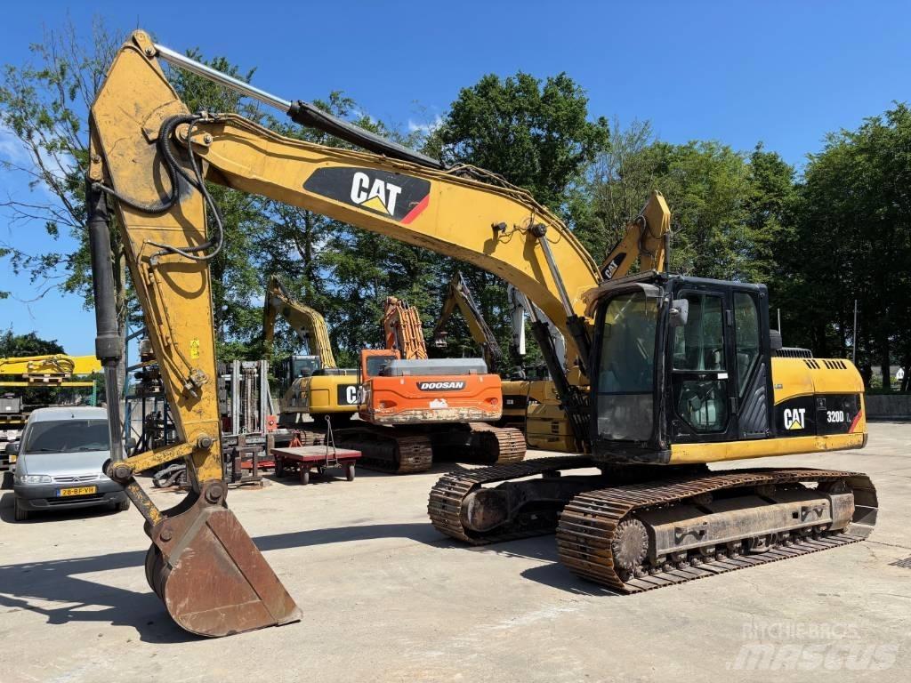 CAT 320 D L Telakaivukoneet