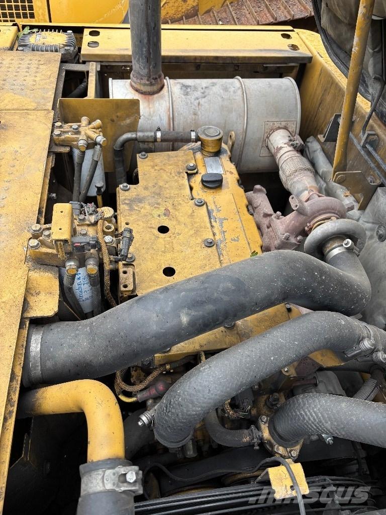 CAT 320 D L Telakaivukoneet