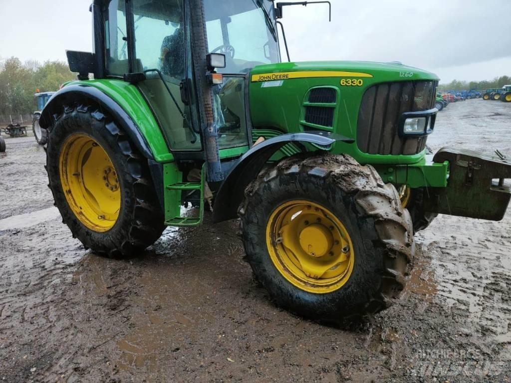 John Deere 6330 Traktorit