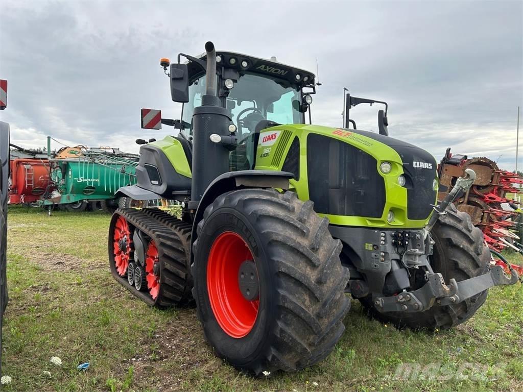 CLAAS Axion 960 TT Traktorit