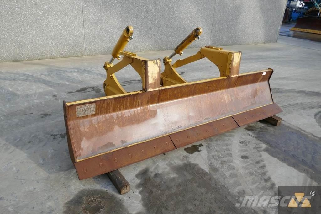 CAT Skidder blade Puskulevyt