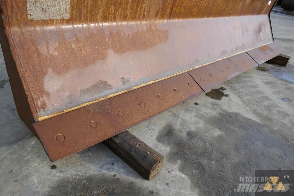 CAT Skidder blade Puskulevyt