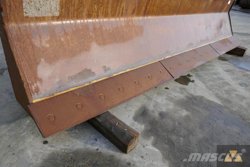 CAT Skidder blade Puskulevyt