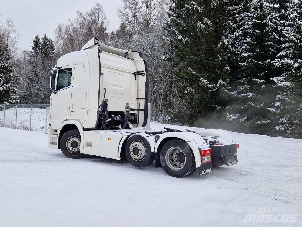 Scania S500 6x2/4 Vetopöytäautot