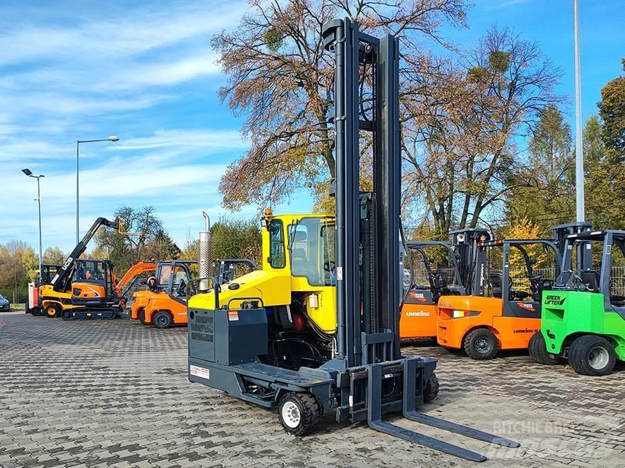 Combilift C4000 Nelitietrukit