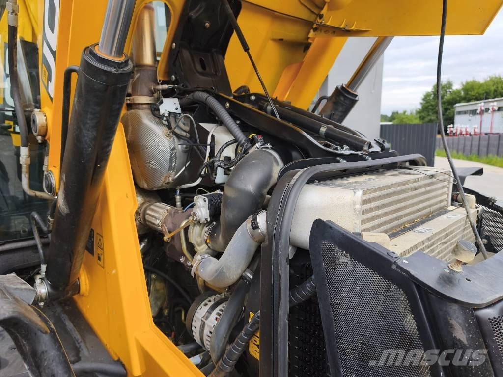 JCB 4 CX Pro Kaivurikuormaajat