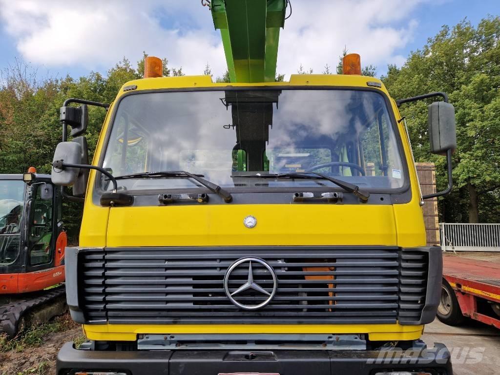 Mercedes-Benz 1824 Nostolava-autot