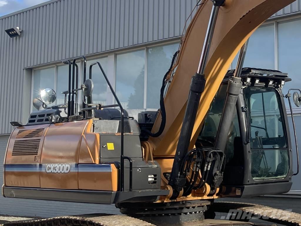 CASE CX 300 D       2017 Telakaivukoneet