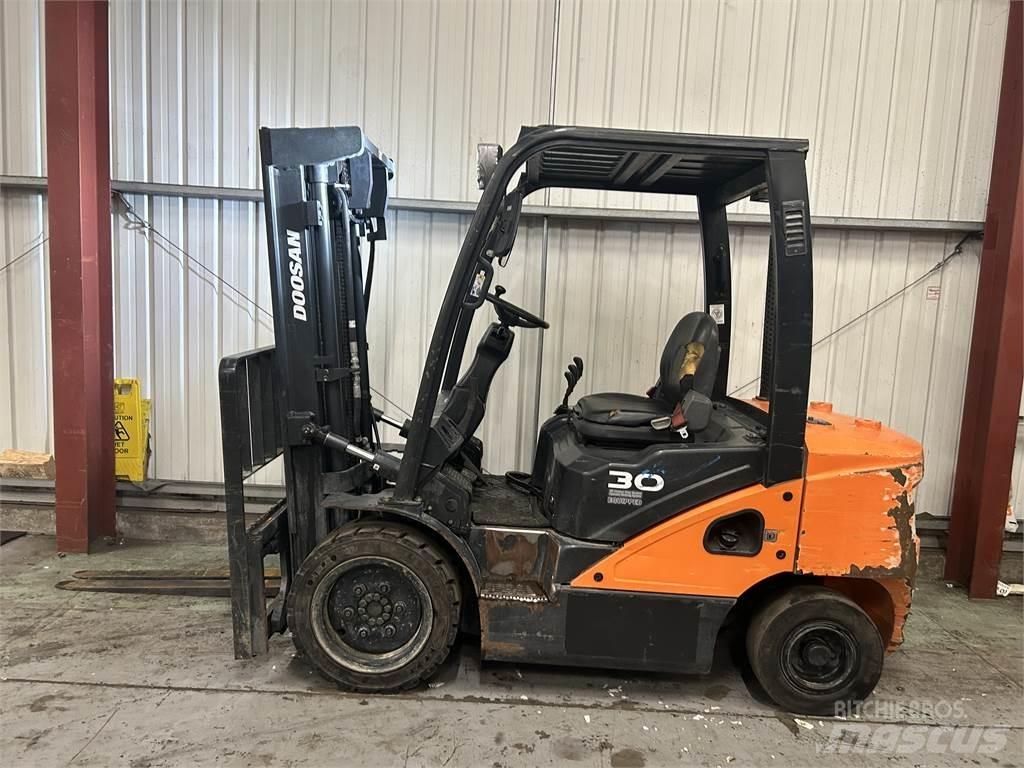 Doosan D30S-5 Dieseltrukit