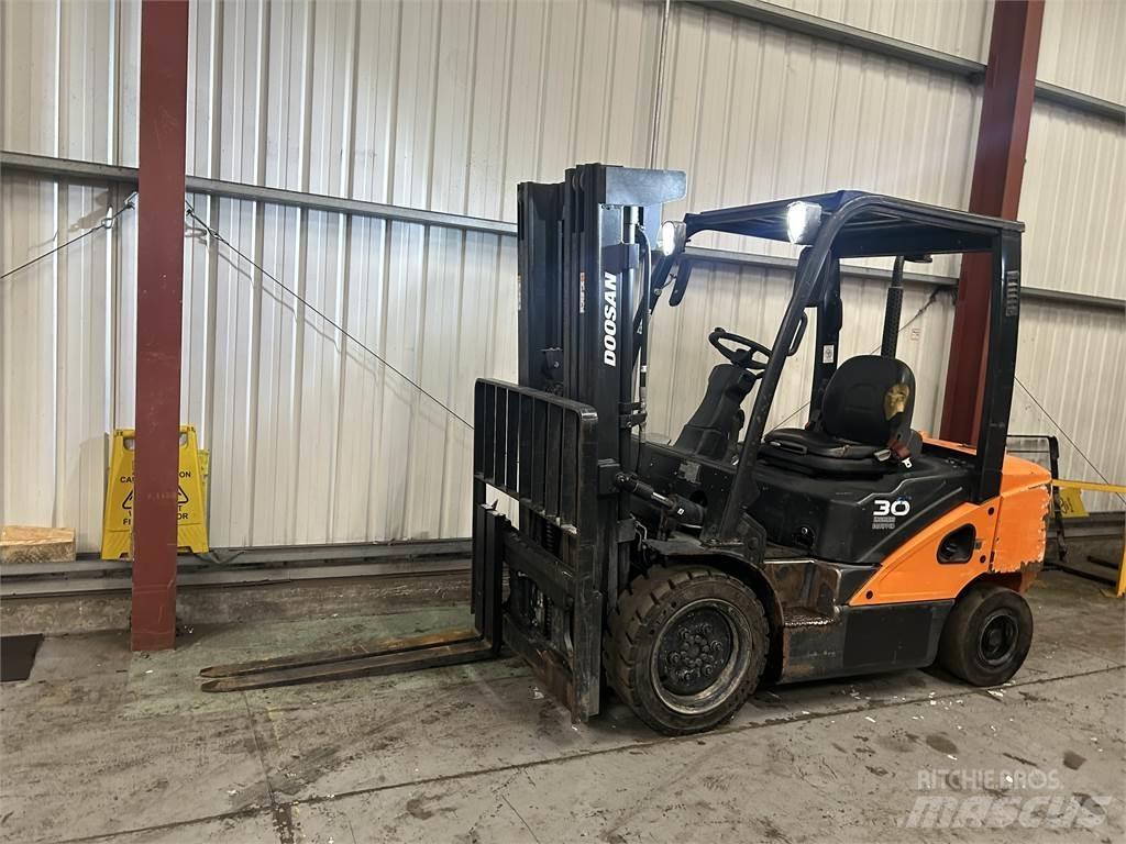 Doosan D30S-5 Dieseltrukit