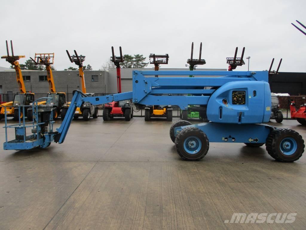 JLG 510 AJ (046) Pienikokoiset itseliikkuvat puominostimet