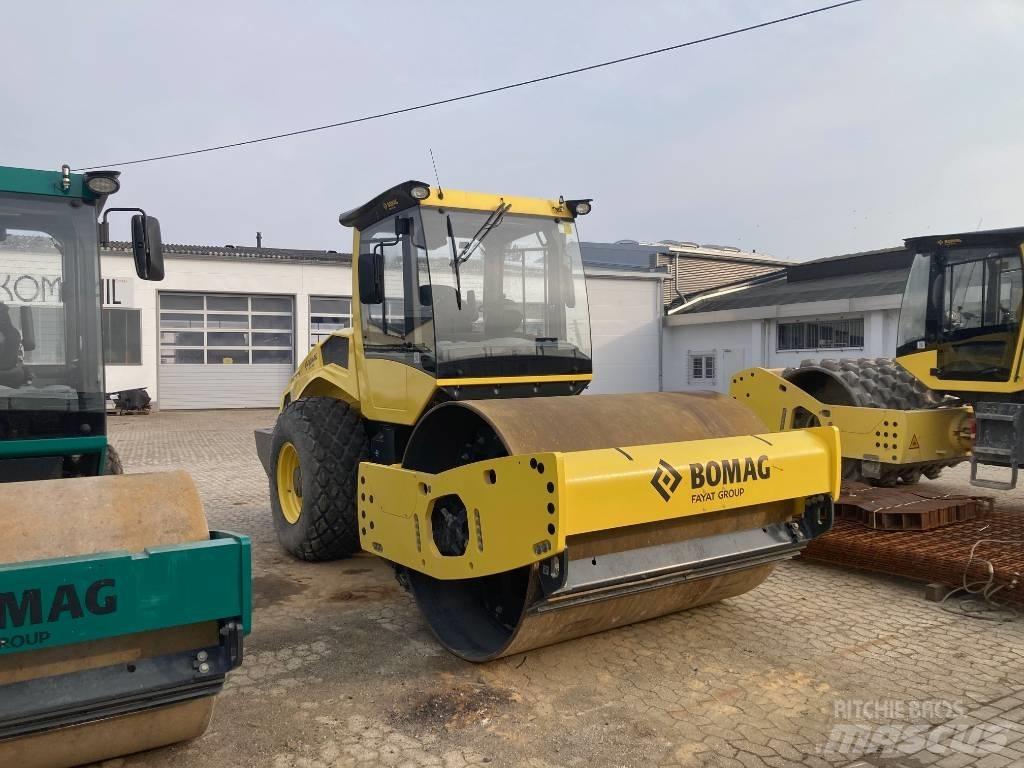 Bomag BW 211 DH-5 Yksivalssijyrät