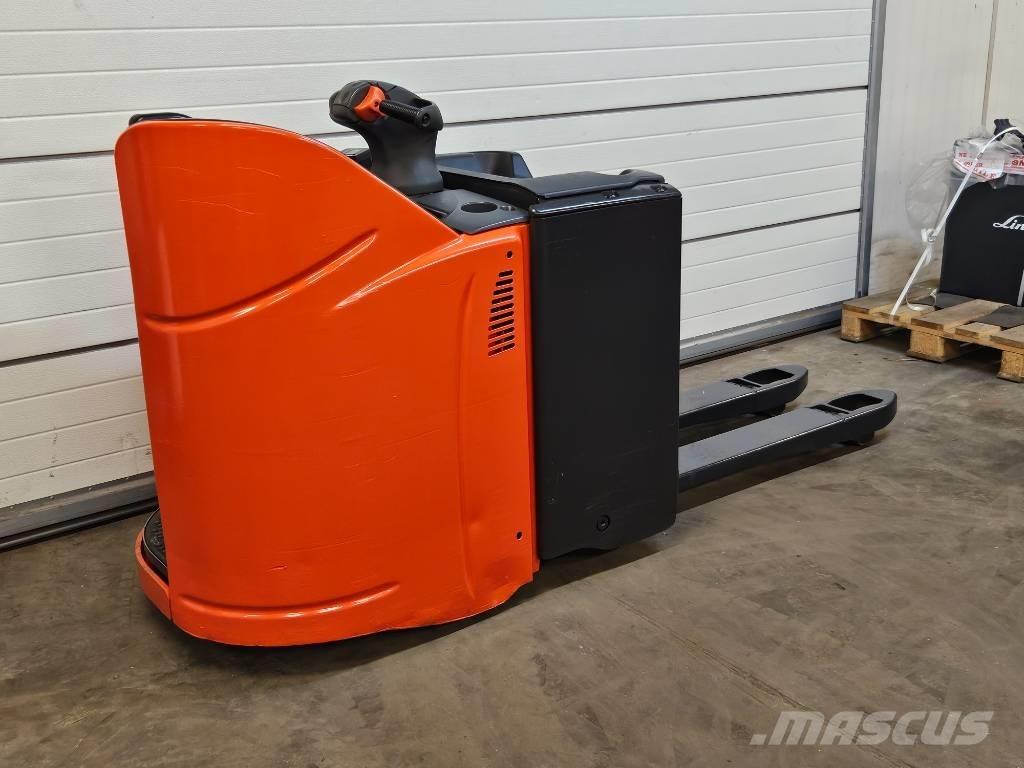Linde T20SP Lavansiirtotrukit